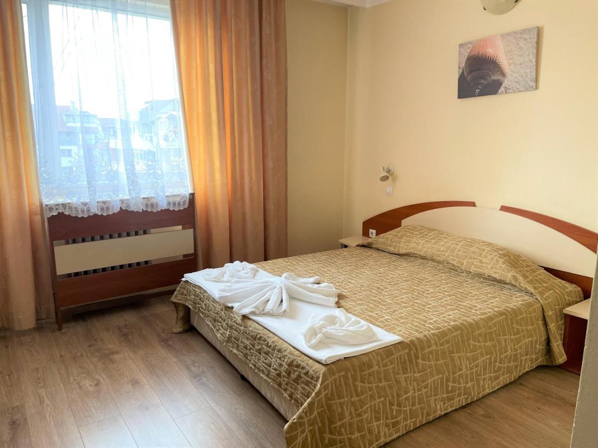 Family Hotel Central Burgas ภายนอก รูปภาพ