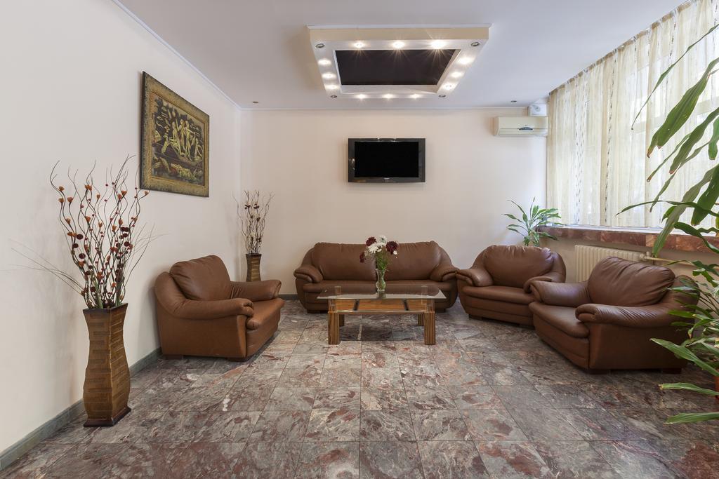 Family Hotel Central Burgas ภายนอก รูปภาพ